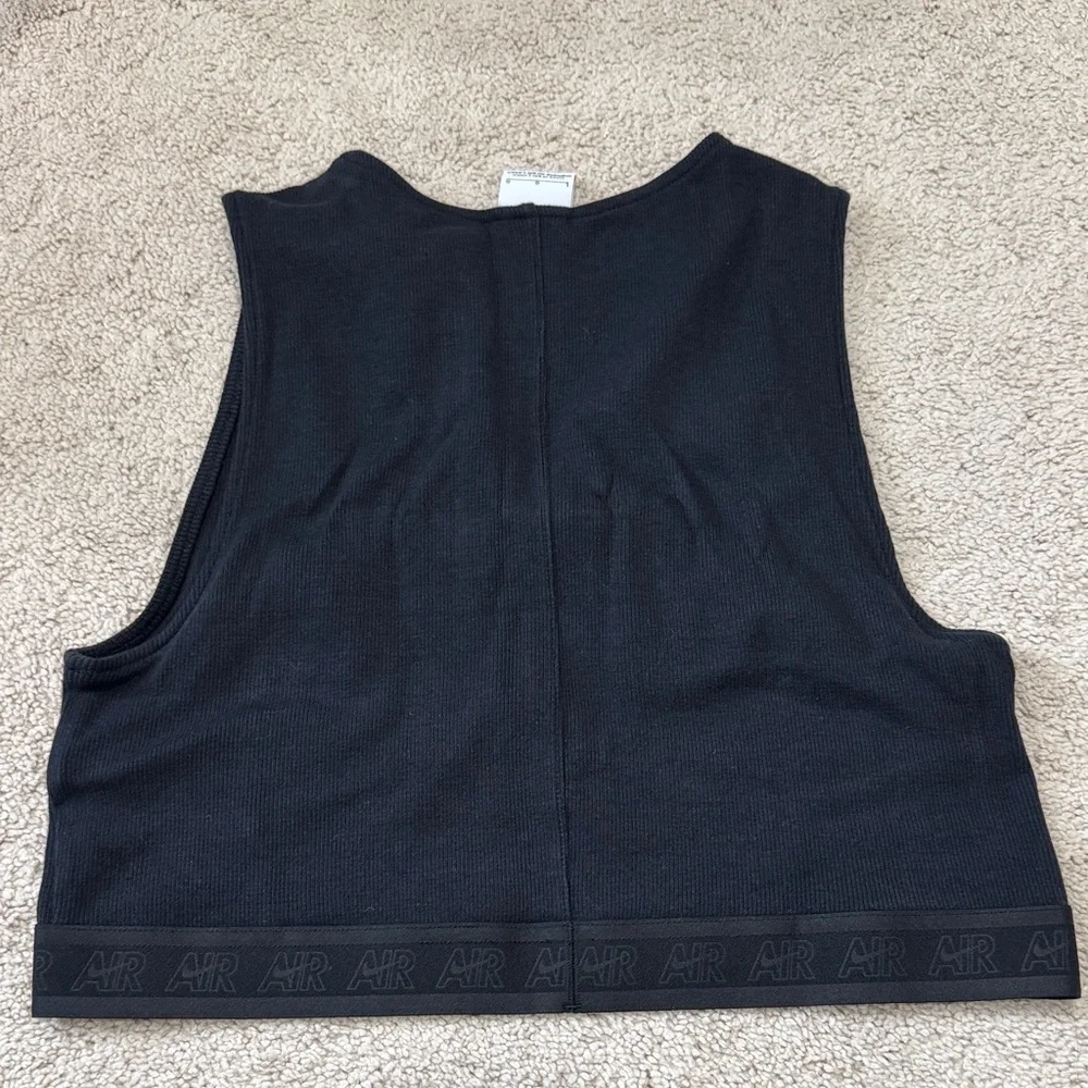 Nike sleeveless cropped